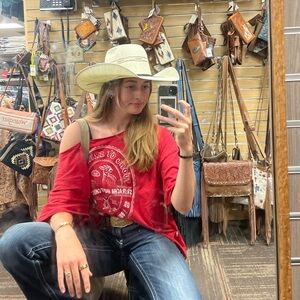 Meet your Posher, Carrie